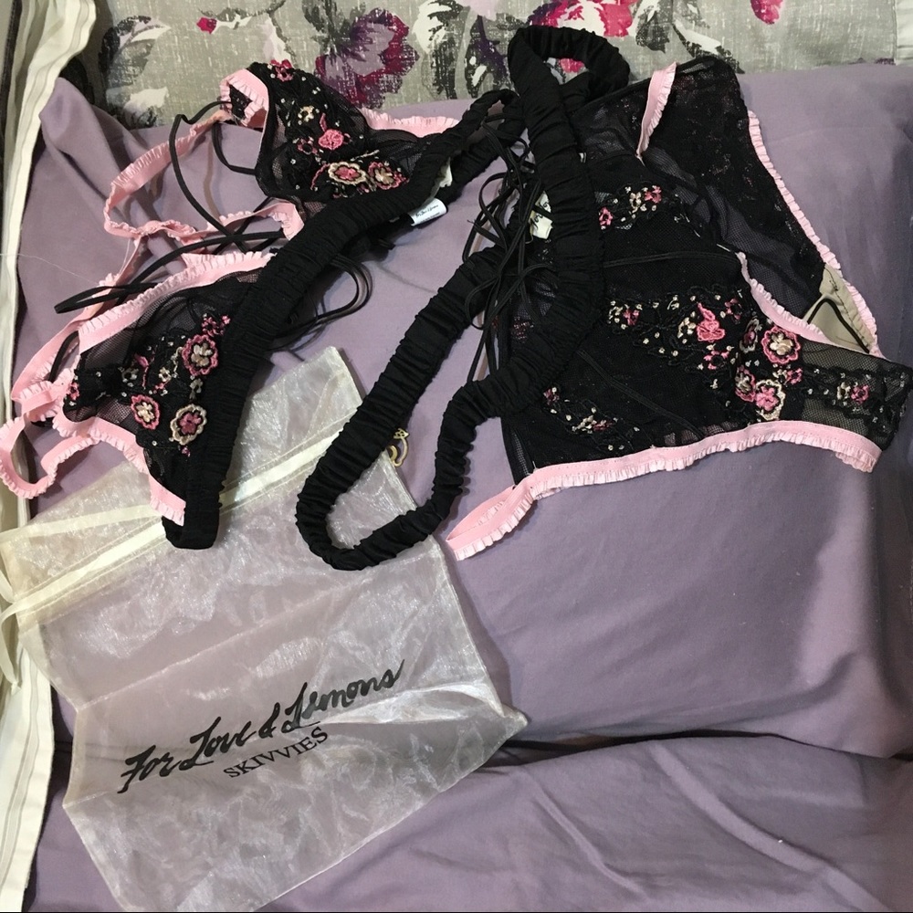 FL&L black & pink embroidered Azalea bralette NWT - Picture 3 of 16